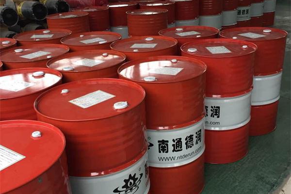 快速光亮淬火油有什么特點(diǎn)，使用時(shí)要注意什么？